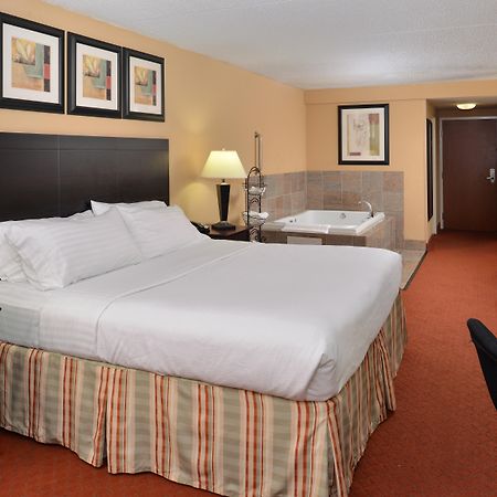 Holiday Inn Martinsburg By Ihg Buitenkant foto