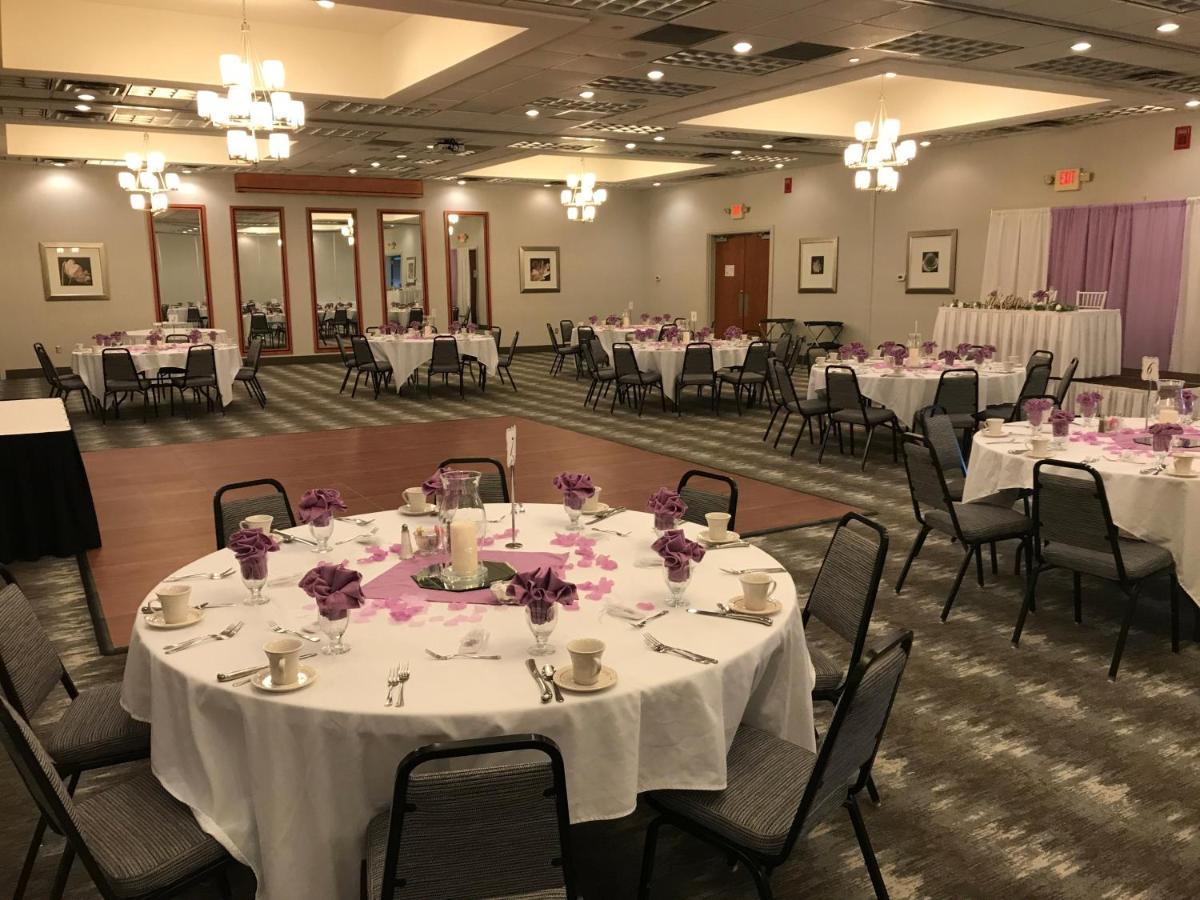 Holiday Inn Martinsburg By Ihg Buitenkant foto