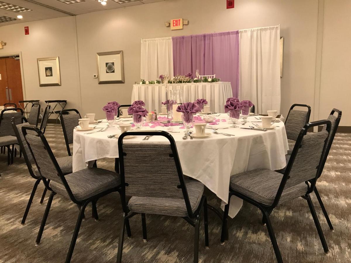 Holiday Inn Martinsburg By Ihg Buitenkant foto