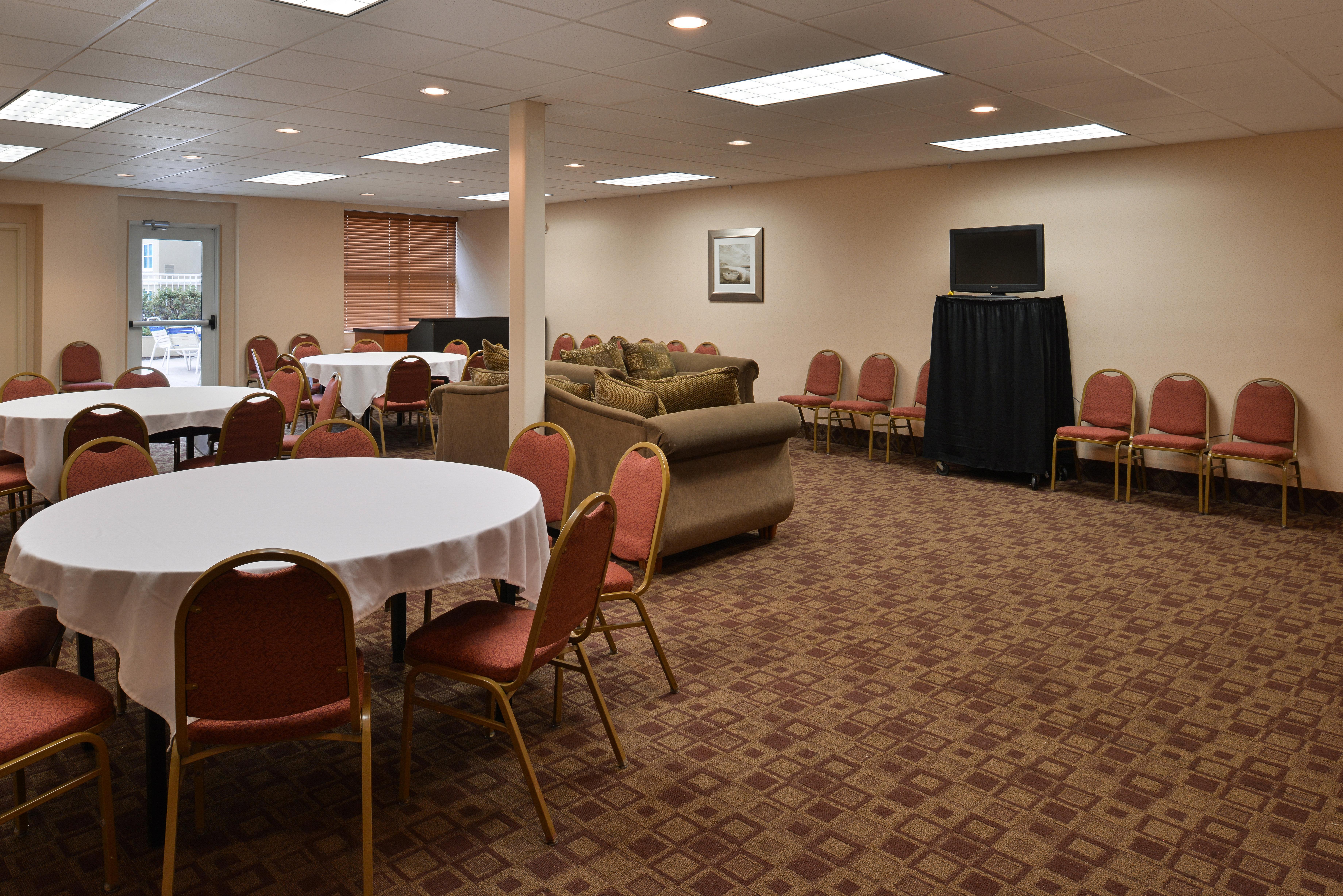 Holiday Inn Martinsburg By Ihg Buitenkant foto