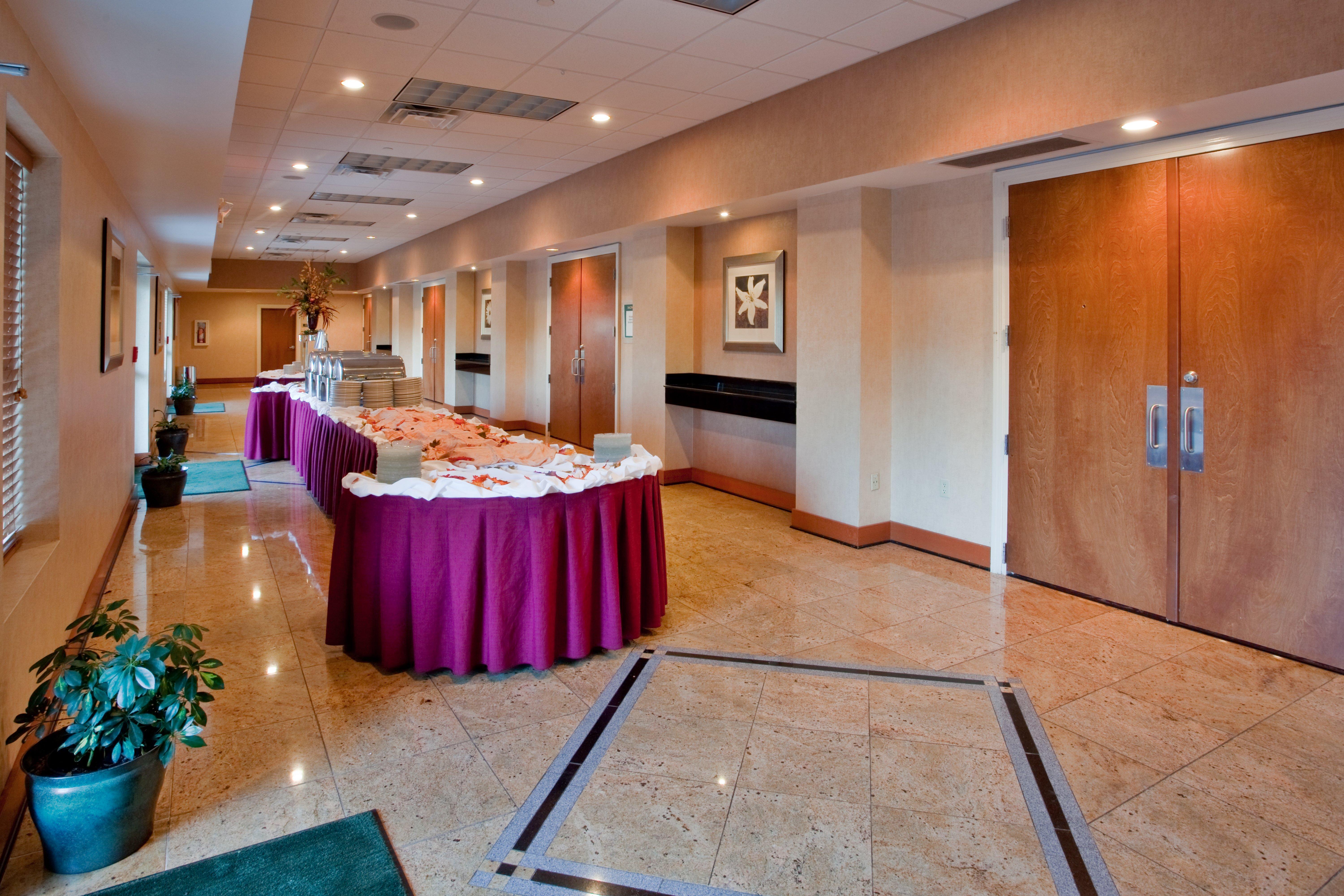 Holiday Inn Martinsburg By Ihg Buitenkant foto